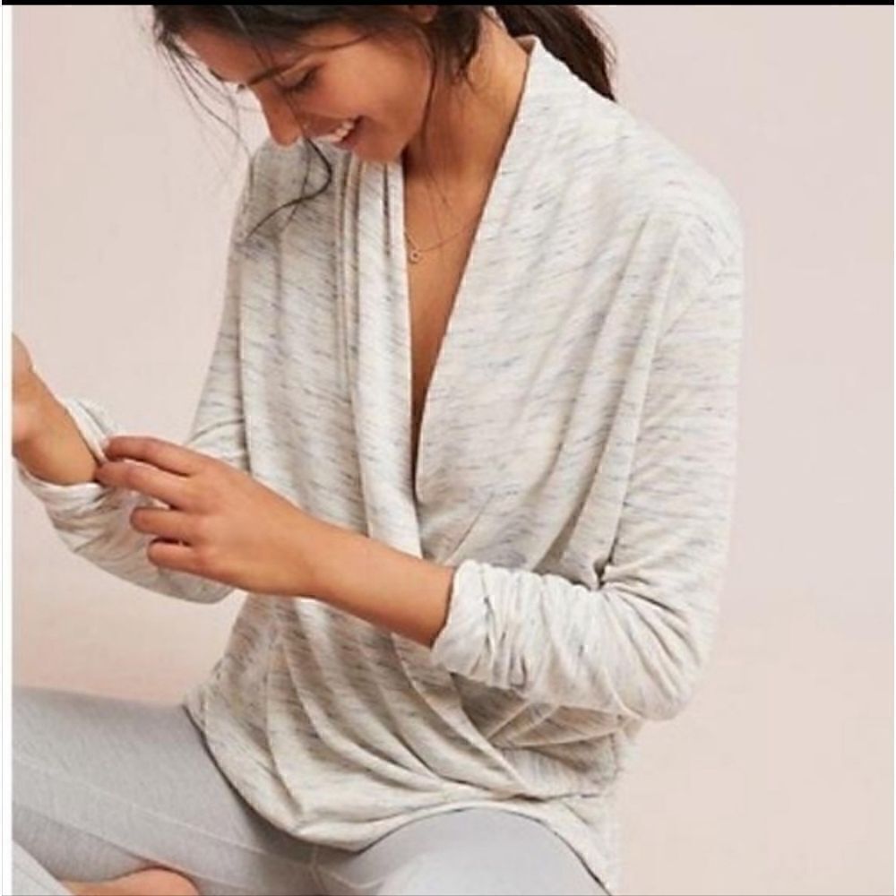 Anthropologie Akemi+Kin Light Grey Space Dye Faux Wrap Loose Longsleeve Top XS